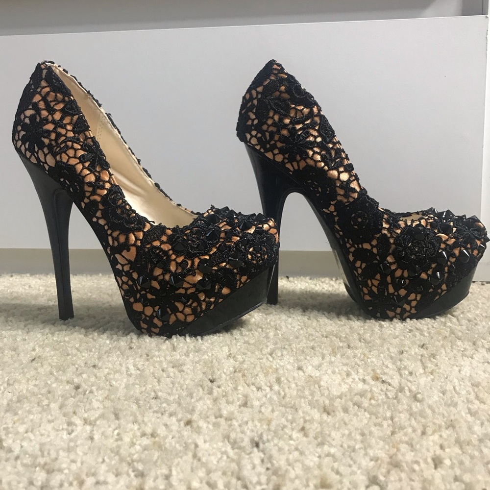 Heels - Picture 2 of 7